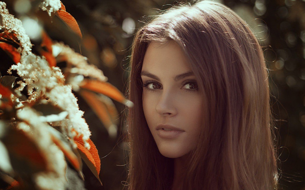 Women Brunette Brown Eyes Flowers Depth Of Field Kristina Gontar Hd Wallpapers Desktop 3527