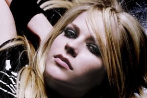 Avril Lavigne, Women, Blonde, Green eyes, Closeup, Portrait