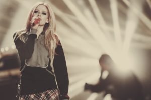 Avril Lavigne, Women, Blonde, Filter, Singing