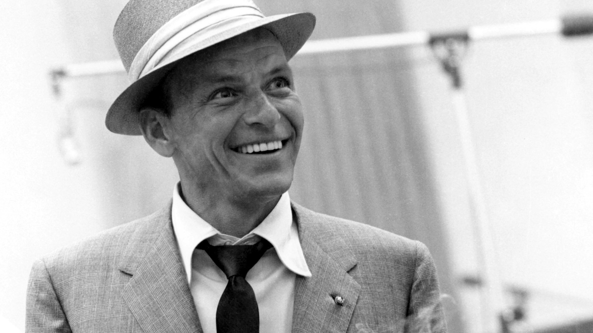 men, Actor, Frank Sinatra, Smiling, Monochrome, Suits, Tie, Legend Wallpaper