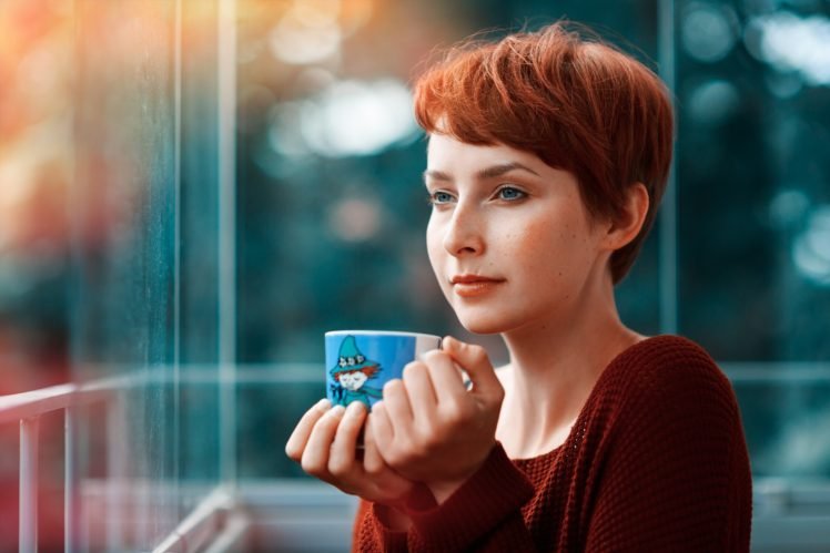 women, Redhead, Short hair, Blue eyes, Cup, Freckles HD Wallpaper Desktop Background