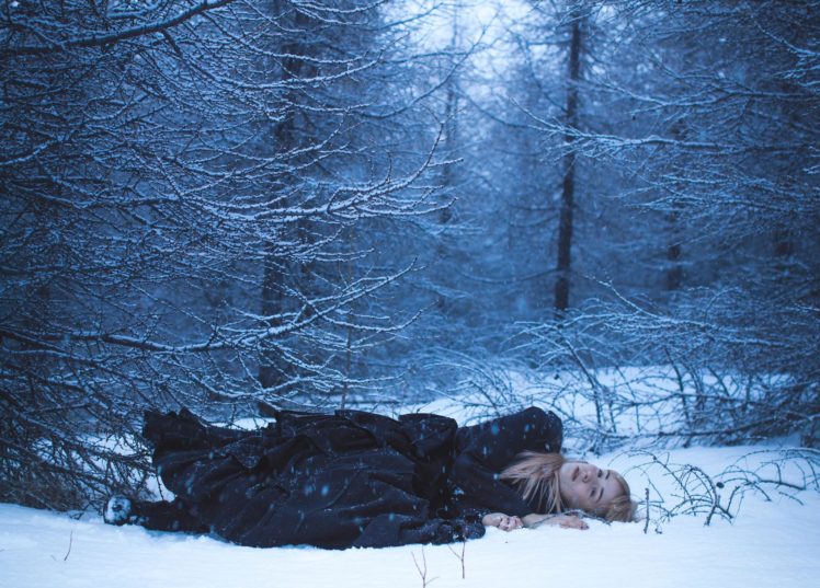 women, Women outdoors, Nature, Forest, Winter, Trees, Snow, Lying down, Dead trees HD Wallpaper Desktop Background