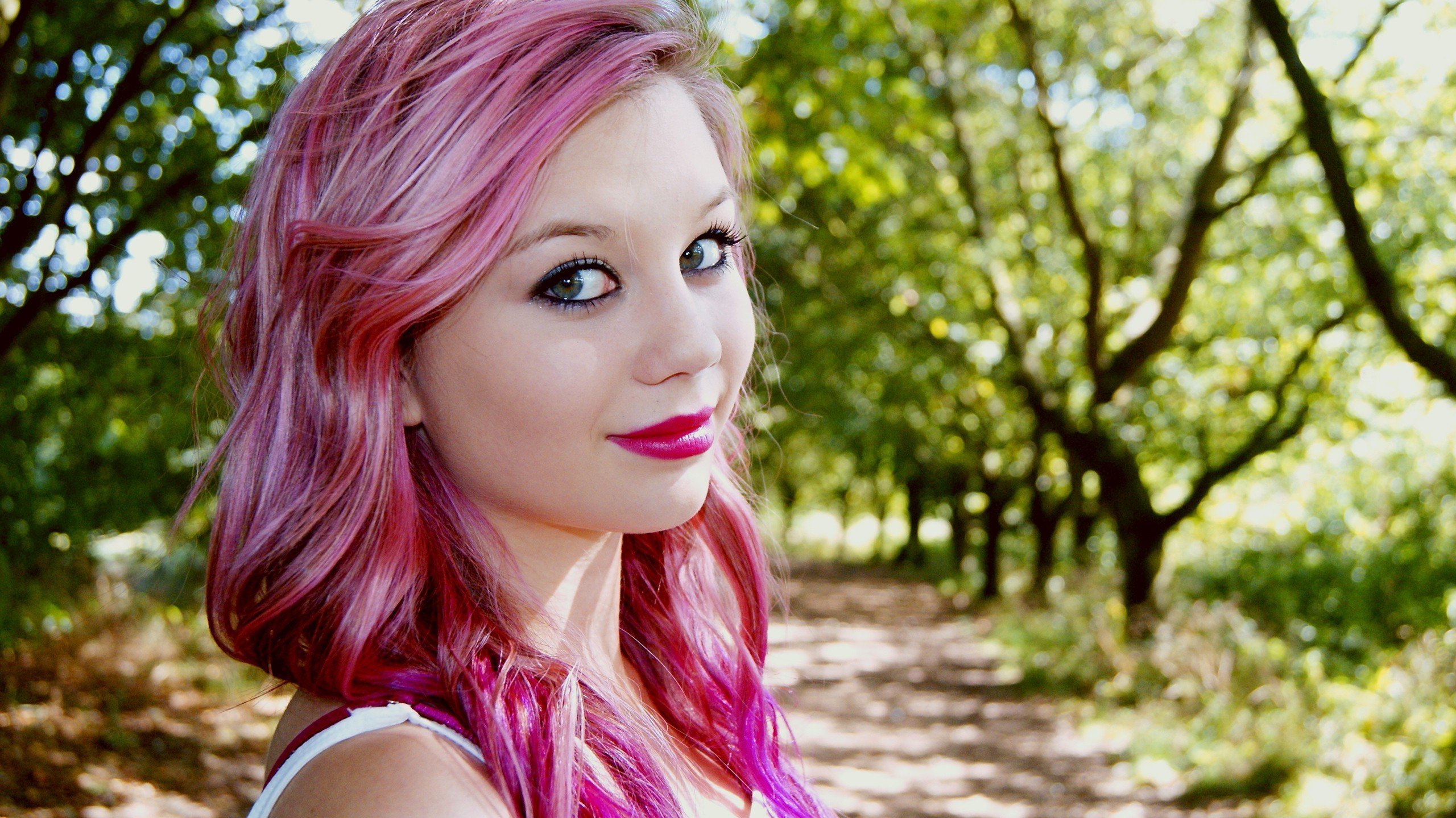 blu hair and pink beauty