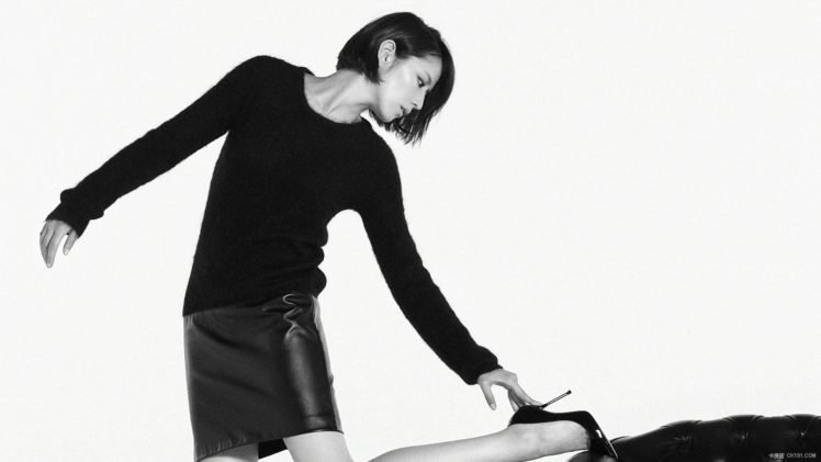 Masami Nagasawa, Asian, High heels, Short hair, Black clothing, Leather skirts HD Wallpaper Desktop Background