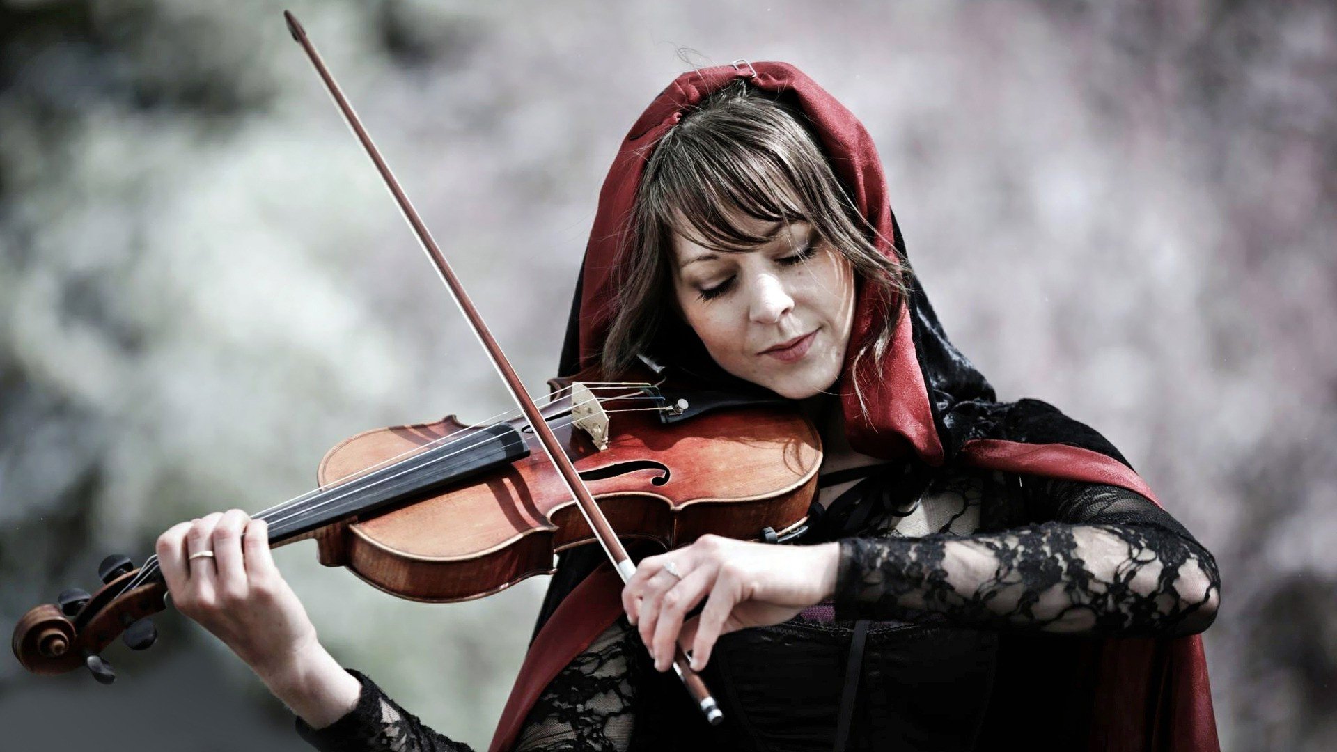 Веселая девушка со скрипкой (Lindsey Stirling) бесплатно
