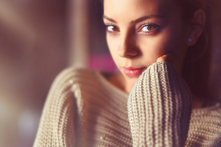 women, Model, Brunette, Looking at viewer, Brown eyes, Face, Sweater HD Wallpaper Desktop Background