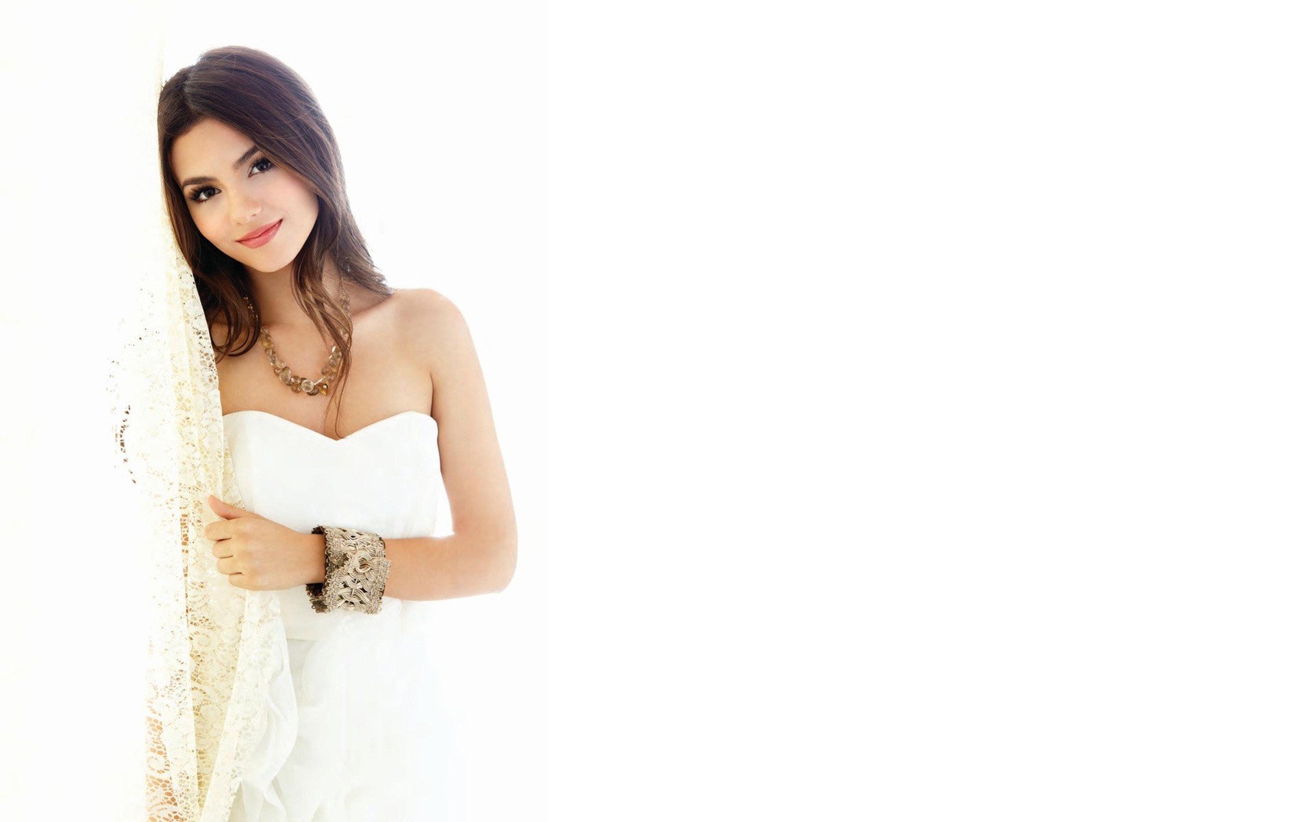 Victoria Justice, Women, White clothing Wallpaper