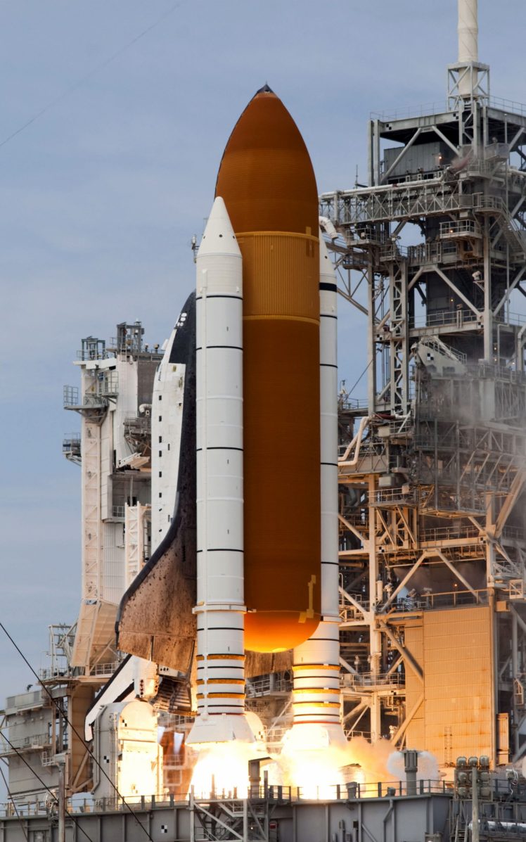 Space Shuttle Atlantis, NASA, Launch pads, Portrait display HD Wallpaper Desktop Background