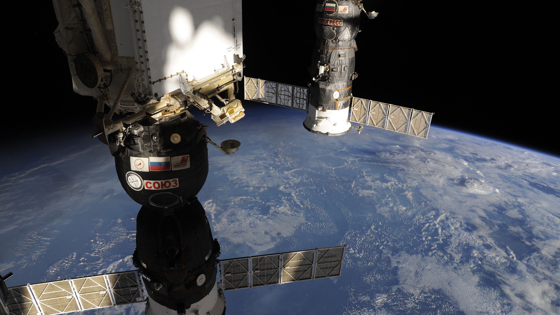 International Space Station, Roscosmos State Corporation, NASA, Progress, Soyuz, ESA Wallpaper
