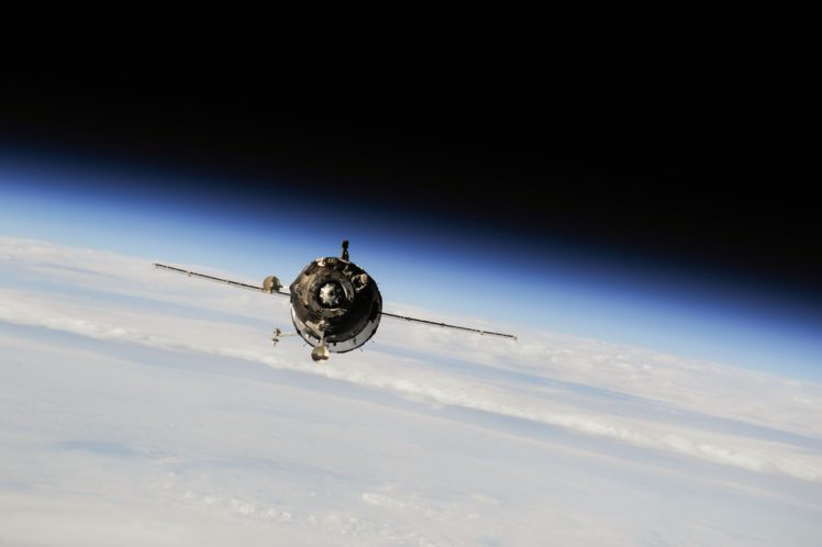 photography, Space, Earth, Spaceship, Soyuz, Russian spaceship HD Wallpaper Desktop Background