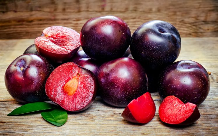 Plums (Fruits), Fruit, Prunus laurocerasus HD Wallpaper Desktop Background