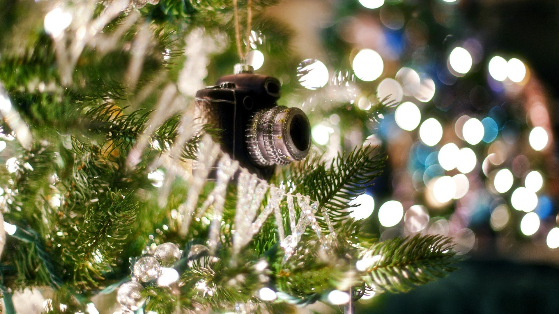 Christmas ornaments, Christmas, Christmas Tree Wallpaper