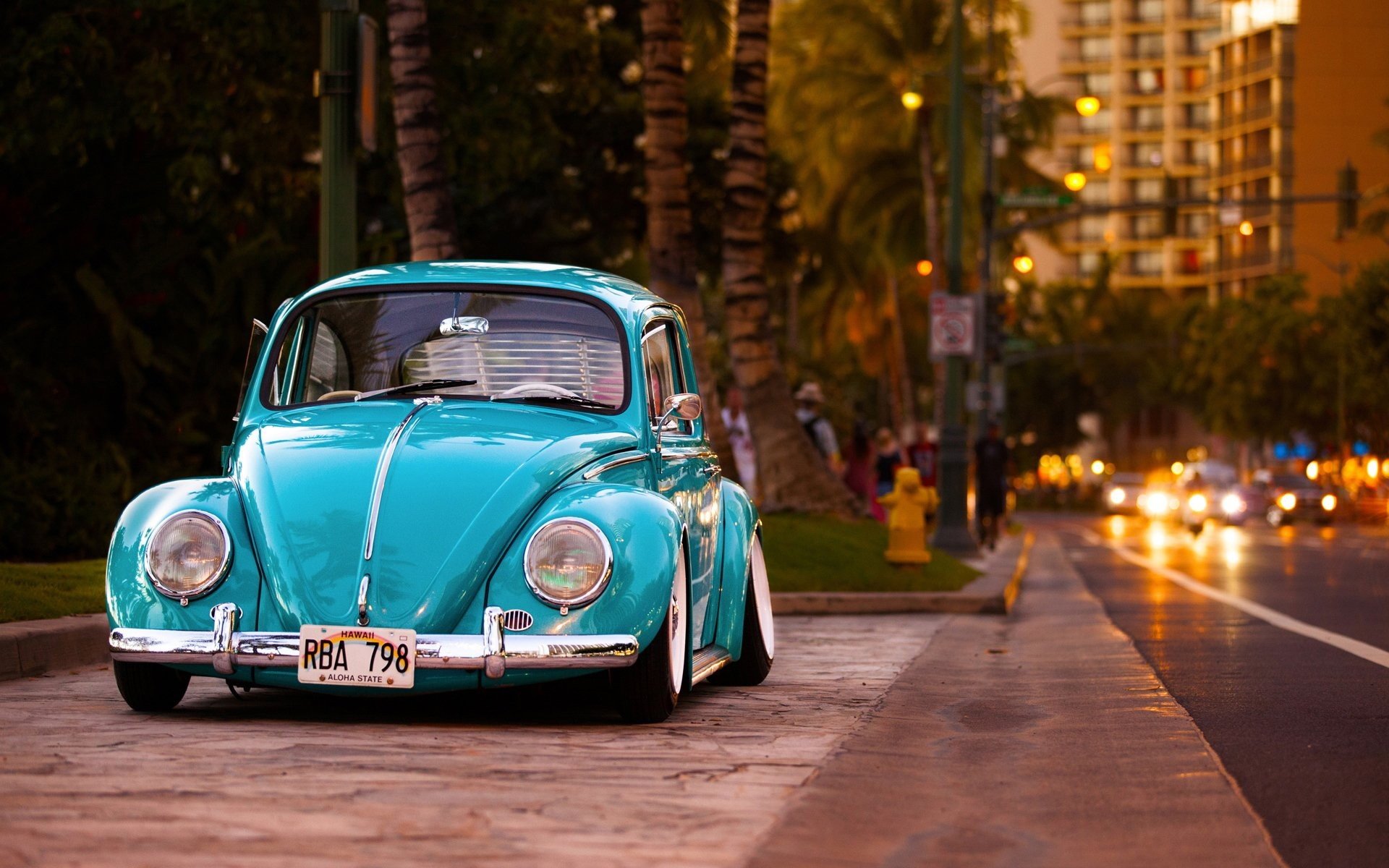 vehicle, Car, Blue cars, Volkswagen, Volkswagen Beetle, Street, Road, Lowrider, Palm trees, Building, Hawaii, Vehicle front Wallpaper