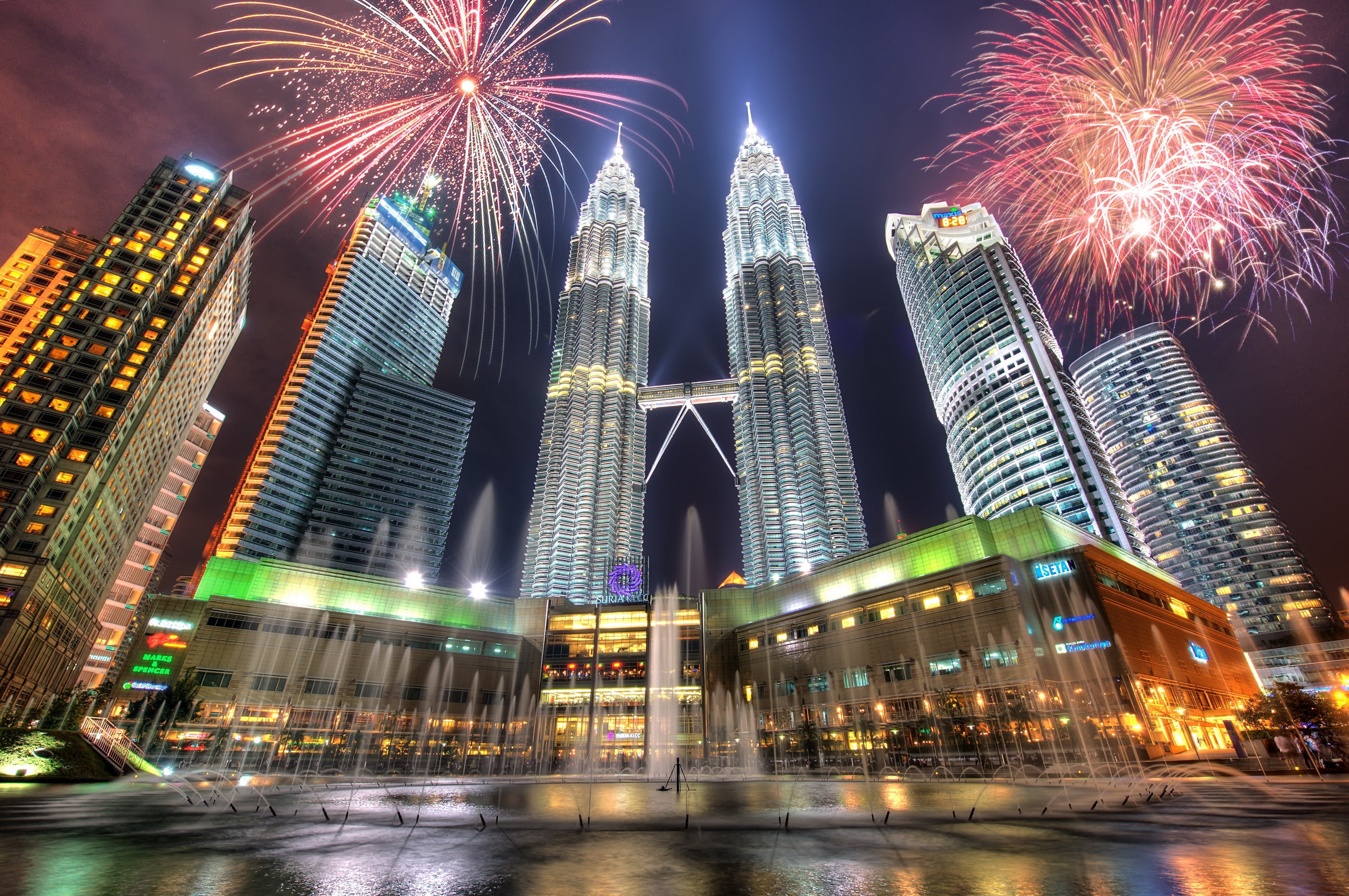 Petronas Towers, Kuala Lumpur, Malaysia, Cityscape Wallpaper