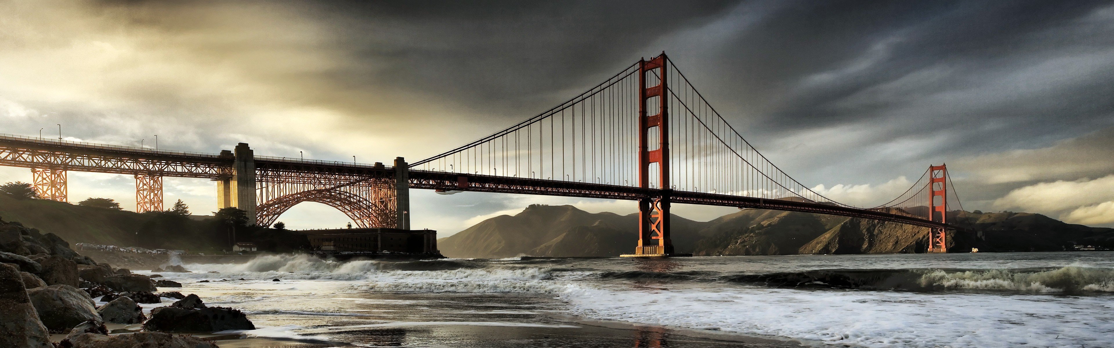 Golden Gate Bridge, San Francisco, California, Multiple display Wallpaper