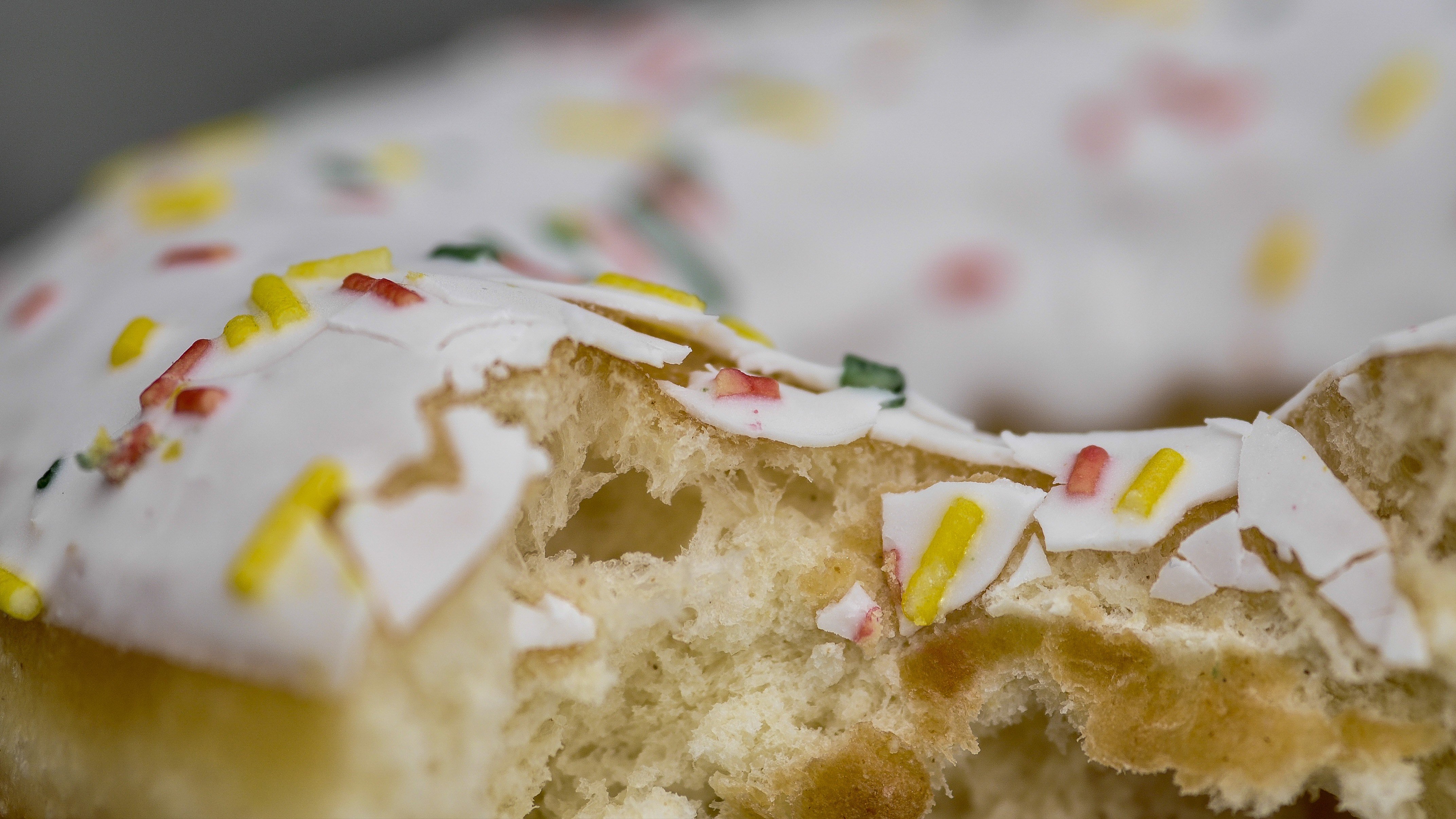 donut, Food, Sprinkles, Macro Wallpaper