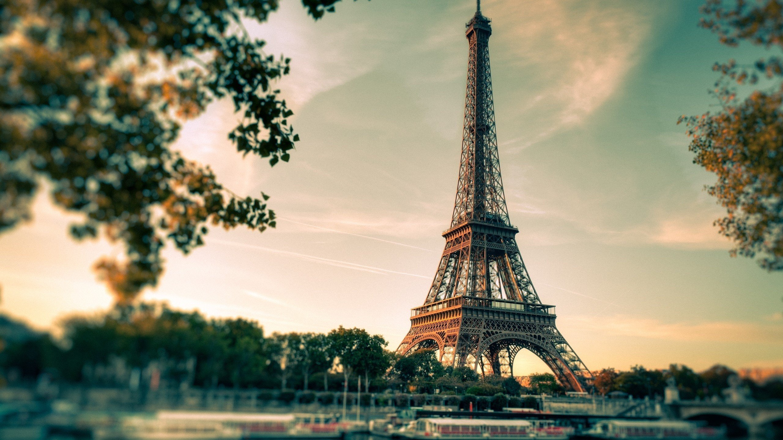 Paris, France, Eiffel Tower Wallpaper