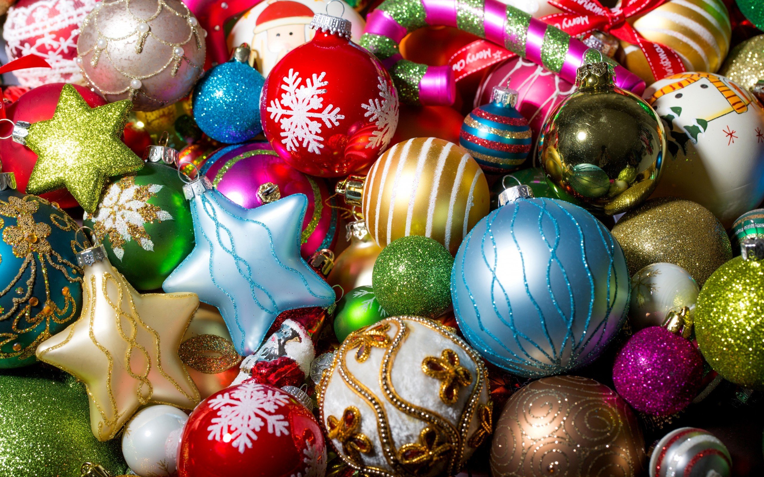 New Year, Snow, Christmas ornaments, Decorations Wallpaper