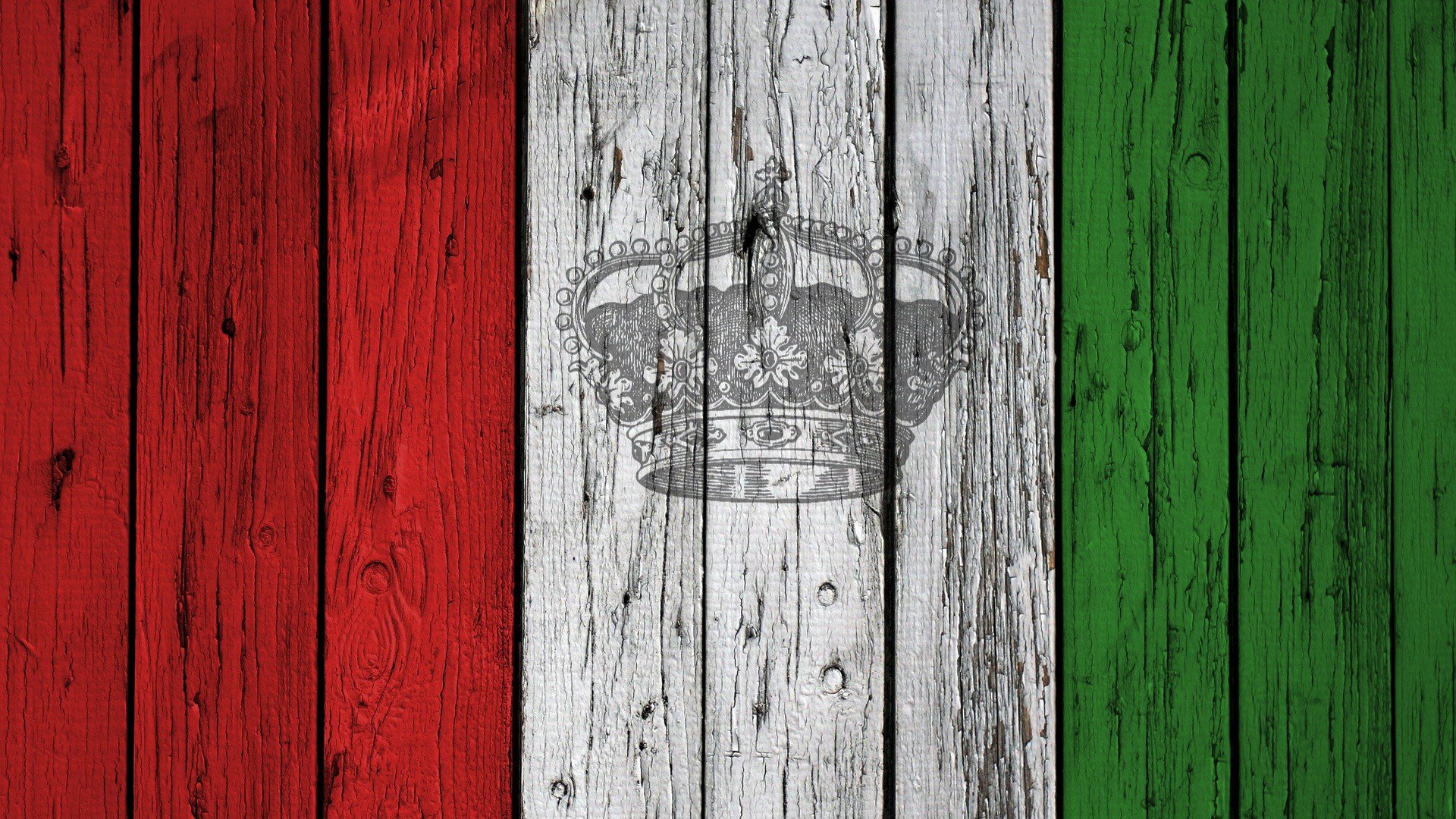 Italy Flag Crown Wood Hd Wallpapers Desktop And Mobile Images Photos