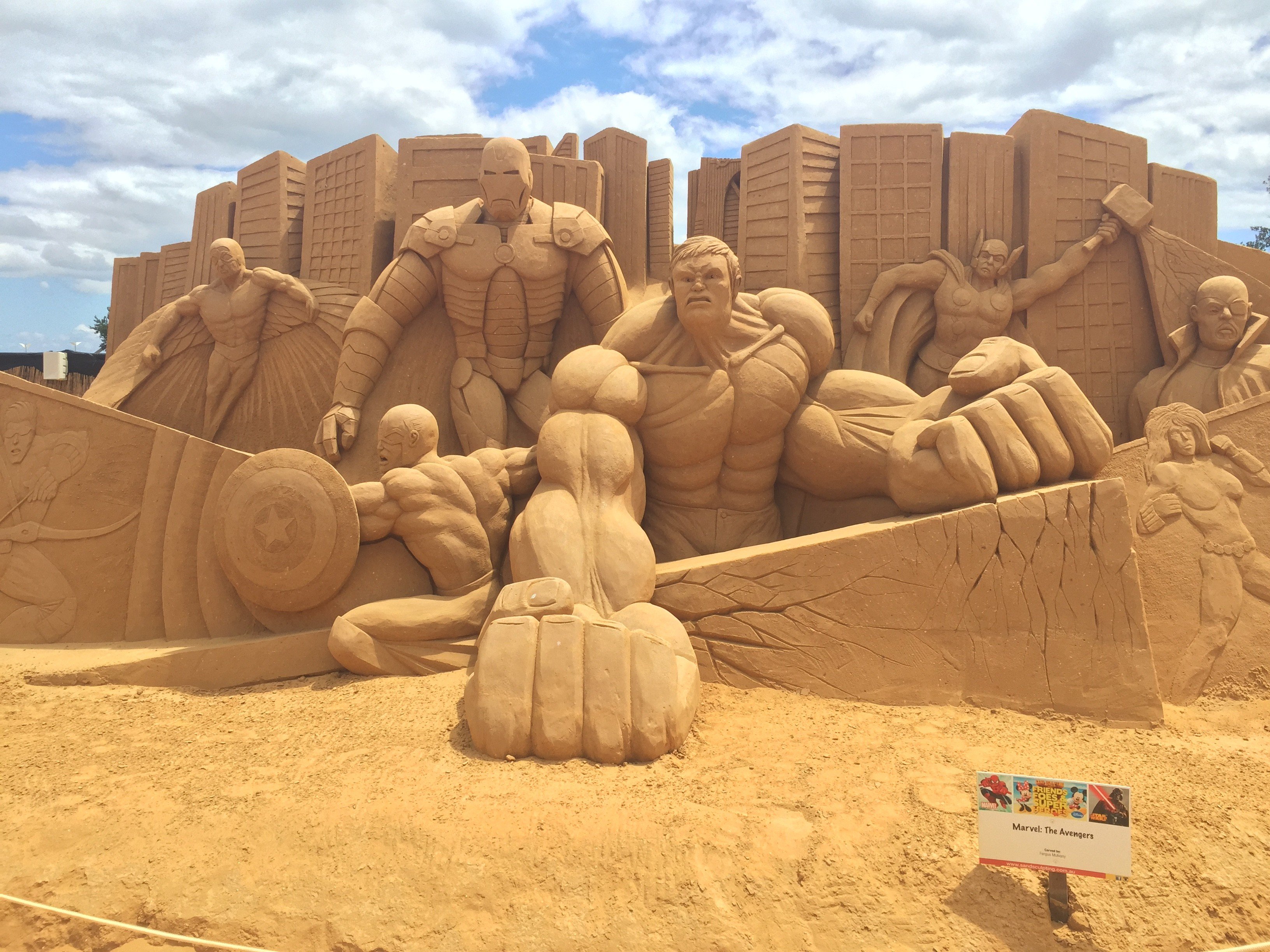 Nick Fury, Sculpture, Sand, Beach, The Avengers, Iron Man, Hulk, Thor, Captain America Wallpaper
