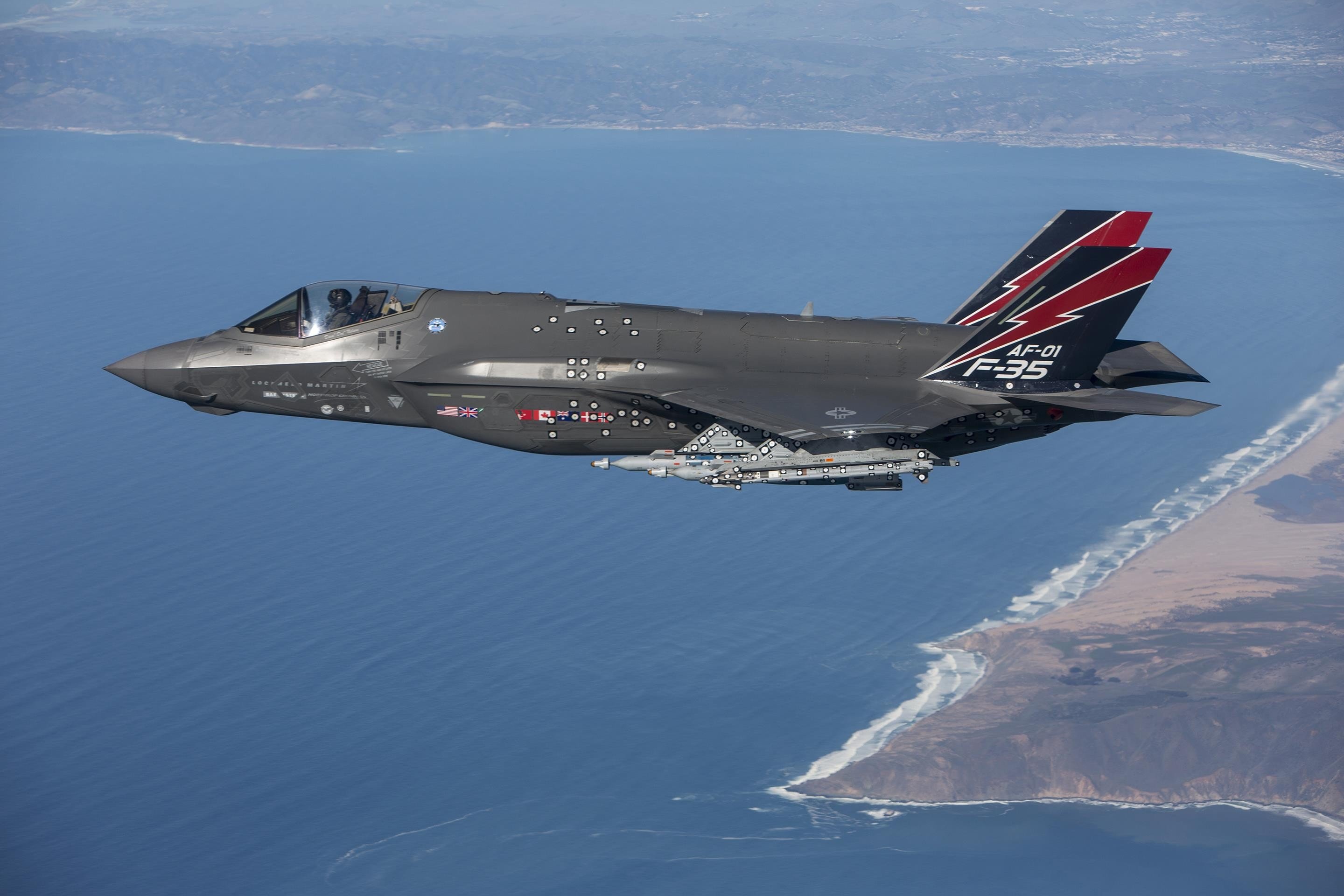 Lockheed Martin F 35 Lightning Ii U S Air Force Hd Wallpapers