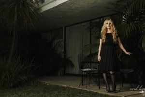 celebrity, Avril Lavigne, Palm trees, Singer, Blonde, Black dress