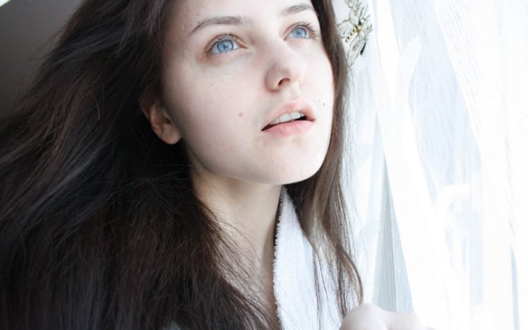 women, Brunette, Blue eyes HD Wallpaper Desktop Background