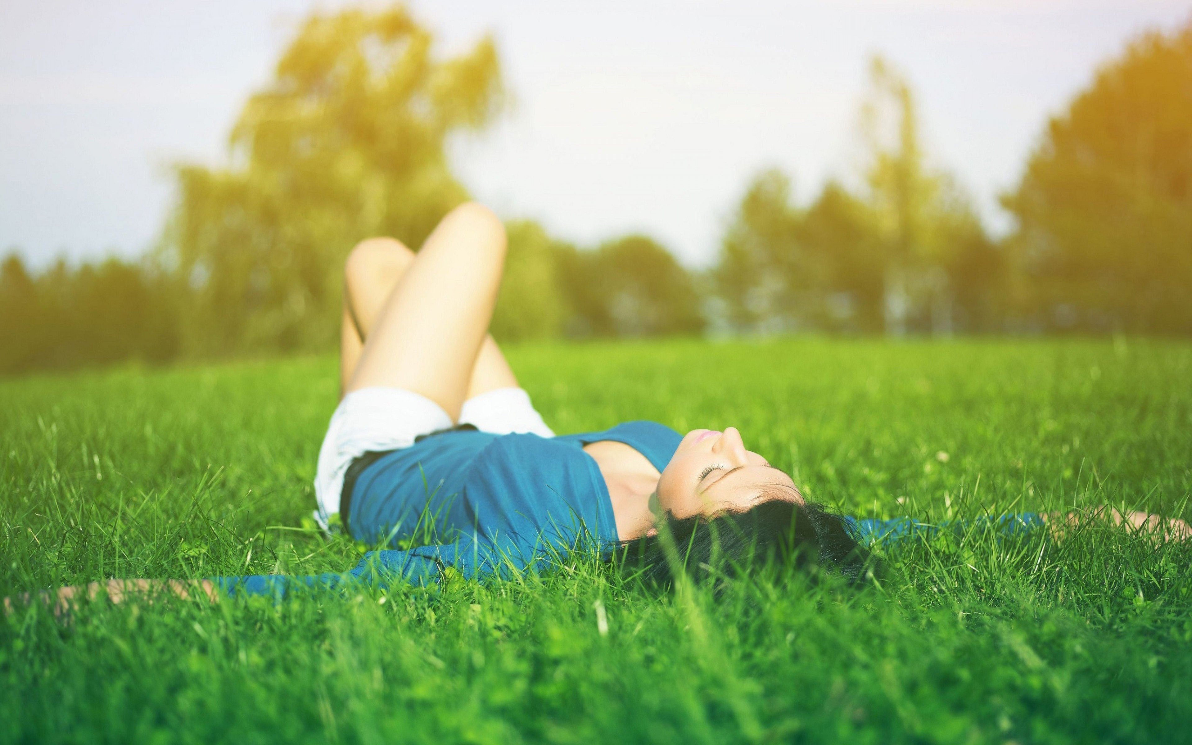 women, Lying down, Women outdoors, Grass, Brunette Wallpaper