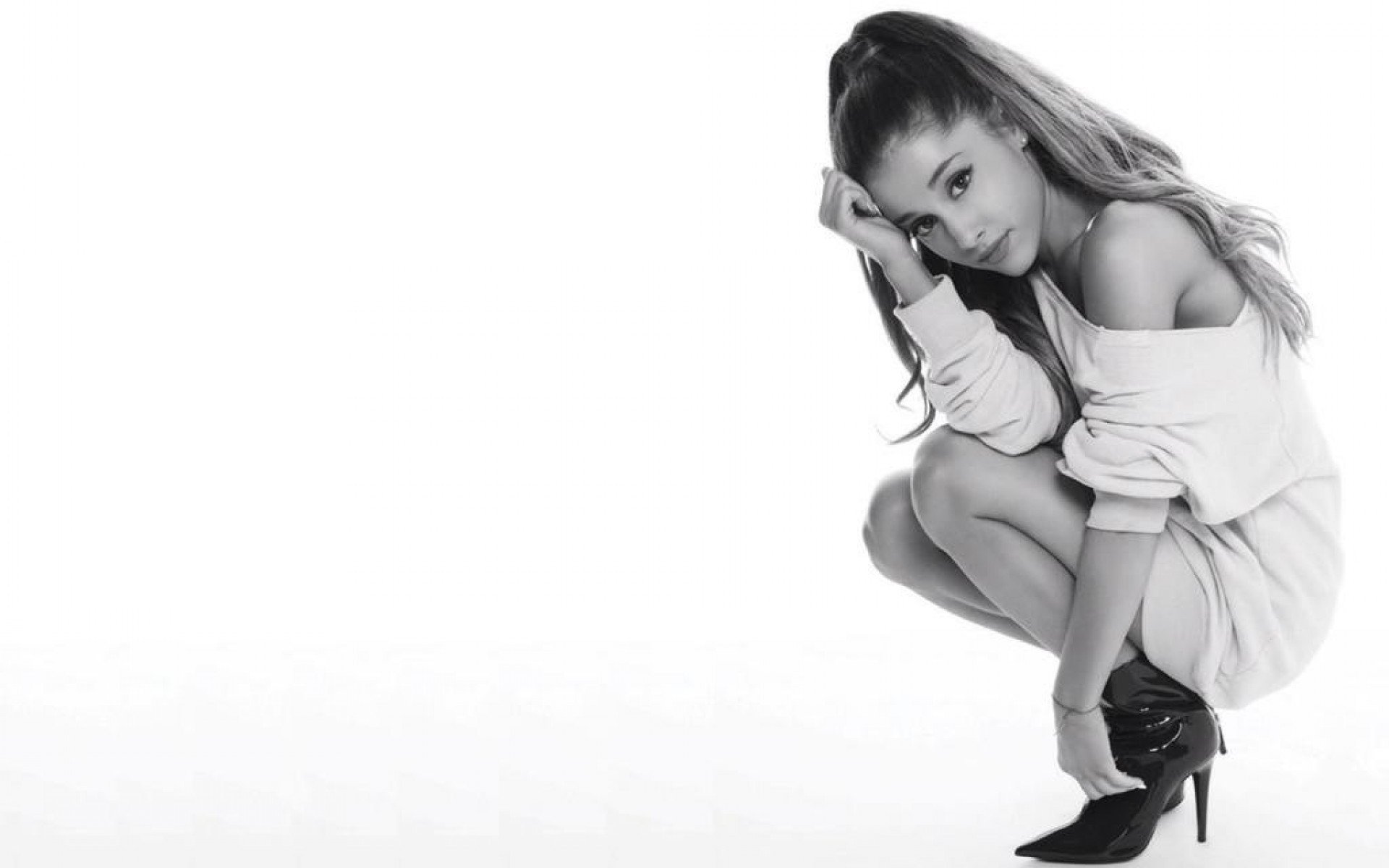 Women Monochrome Ariana Grande Hd Wallpapers Desktop And Mobile Images Photos
