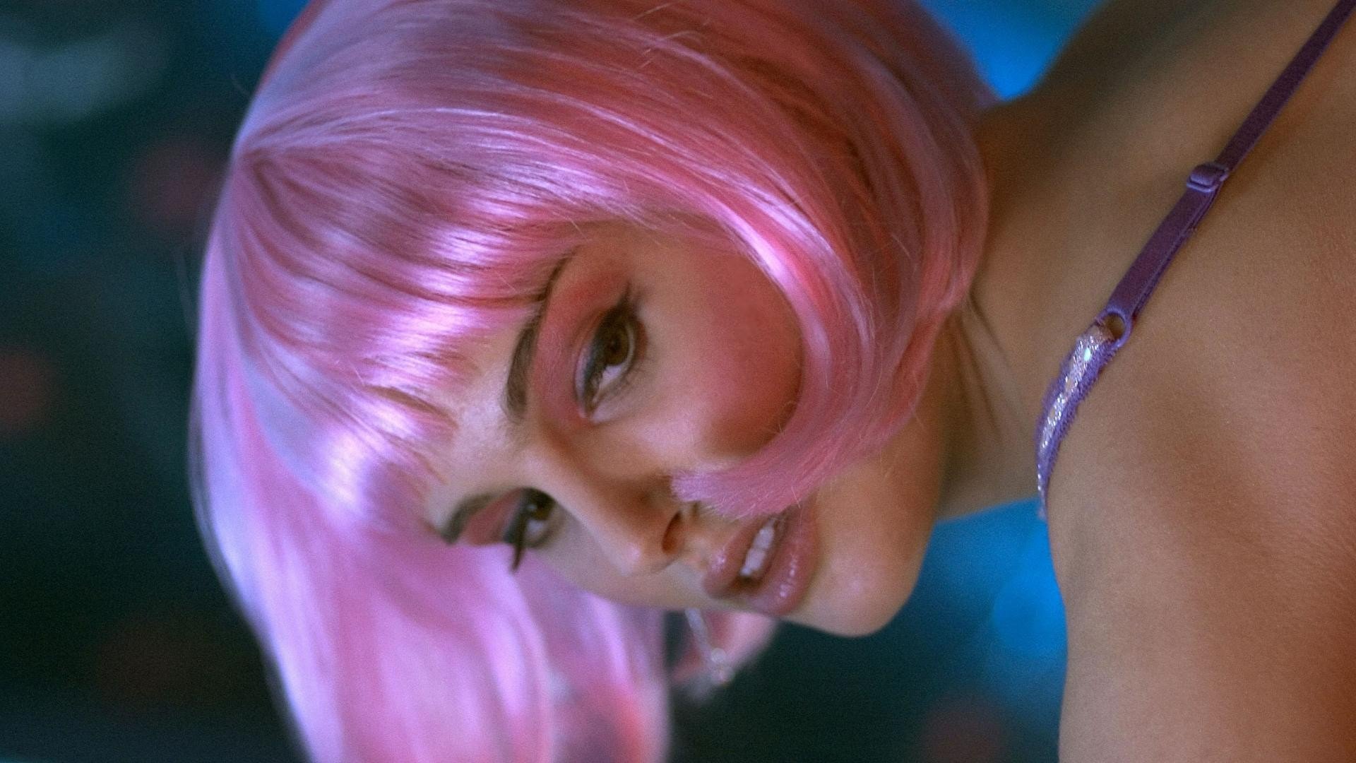 Natalie Portman, Closer, Pink hair Wallpaper