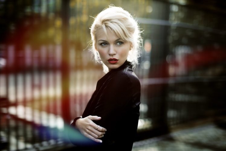 women, Model, Blonde, Red lipstick, Closeup HD Wallpaper Desktop Background