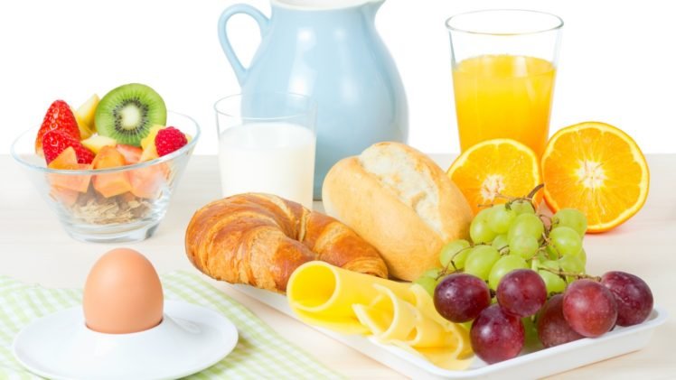 breakfast, Juice, Grapes, Eggs, Croissants, Kiwi (fruit), Strawberries HD Wallpaper Desktop Background