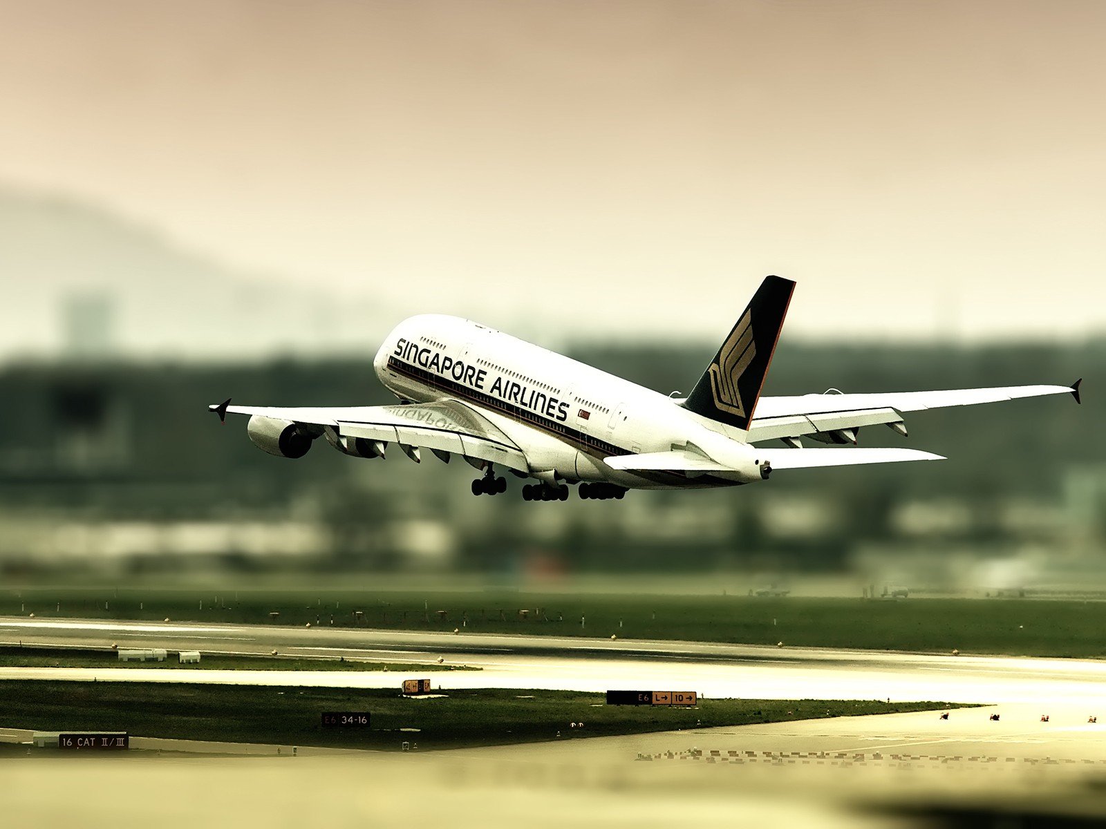 tilt shift, Passenger aircraft, A380, Airbus Wallpaper