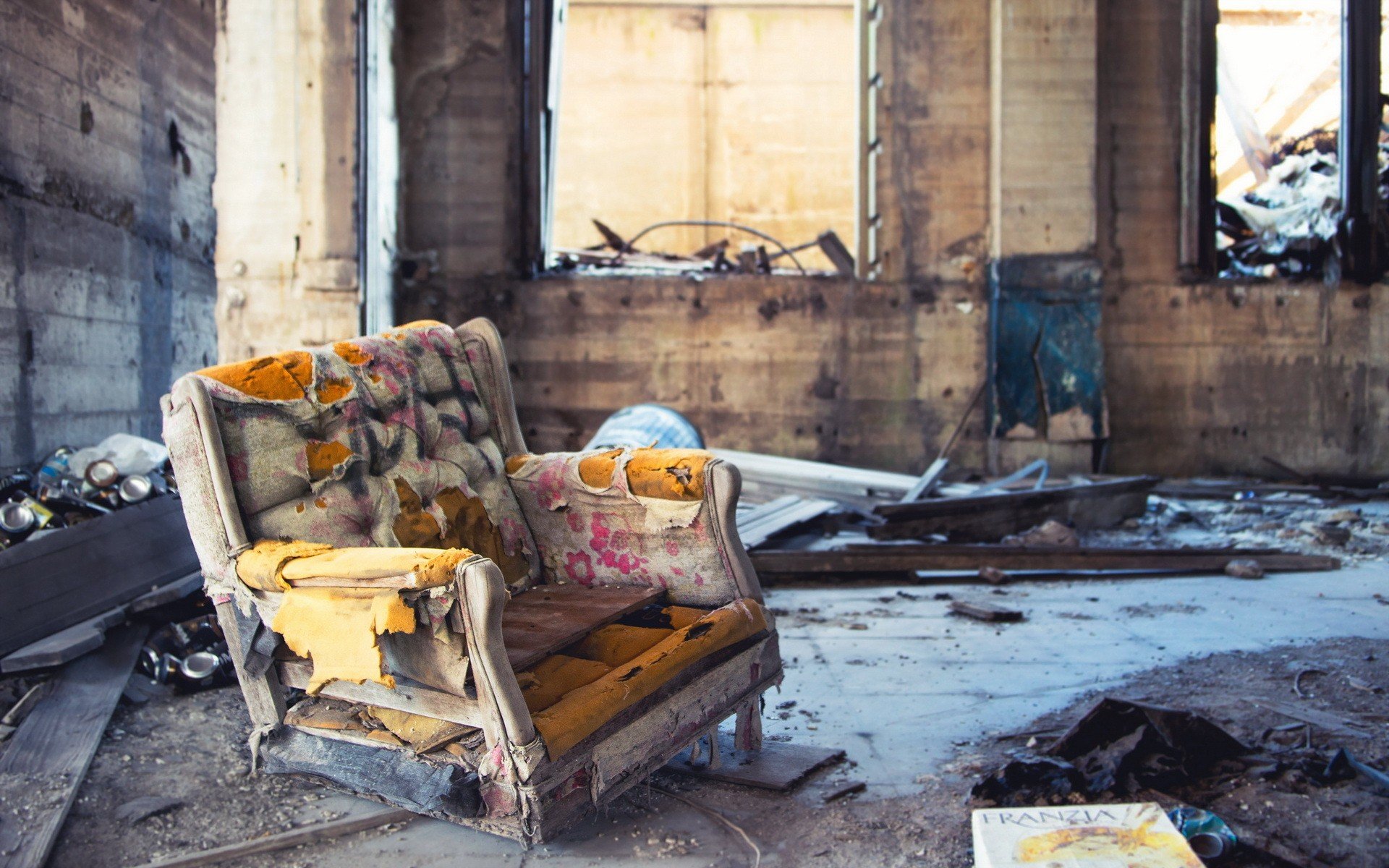ruin, Abandoned, Old building, Armchairs, Broken Wallpaper