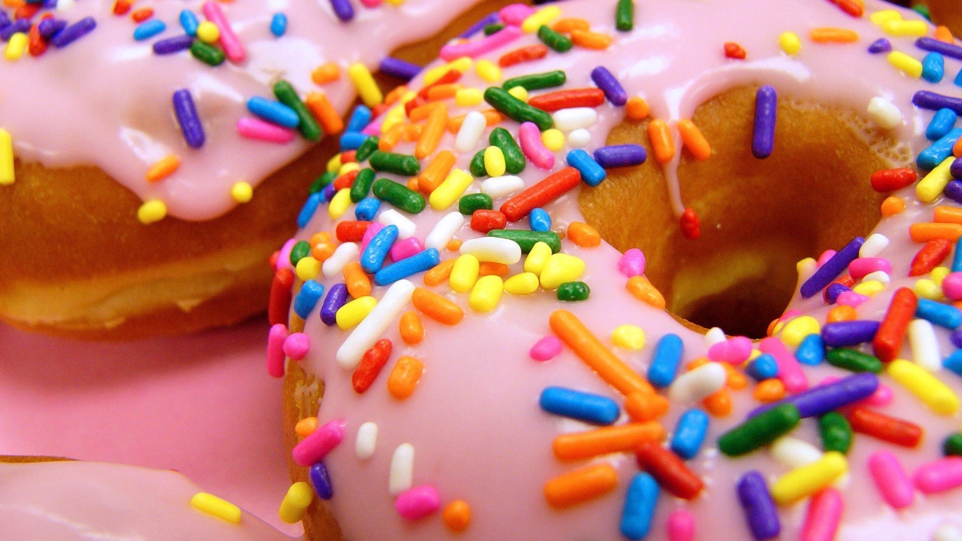 closeup, Donut, Desserts, Sprinkles, Food Wallpaper