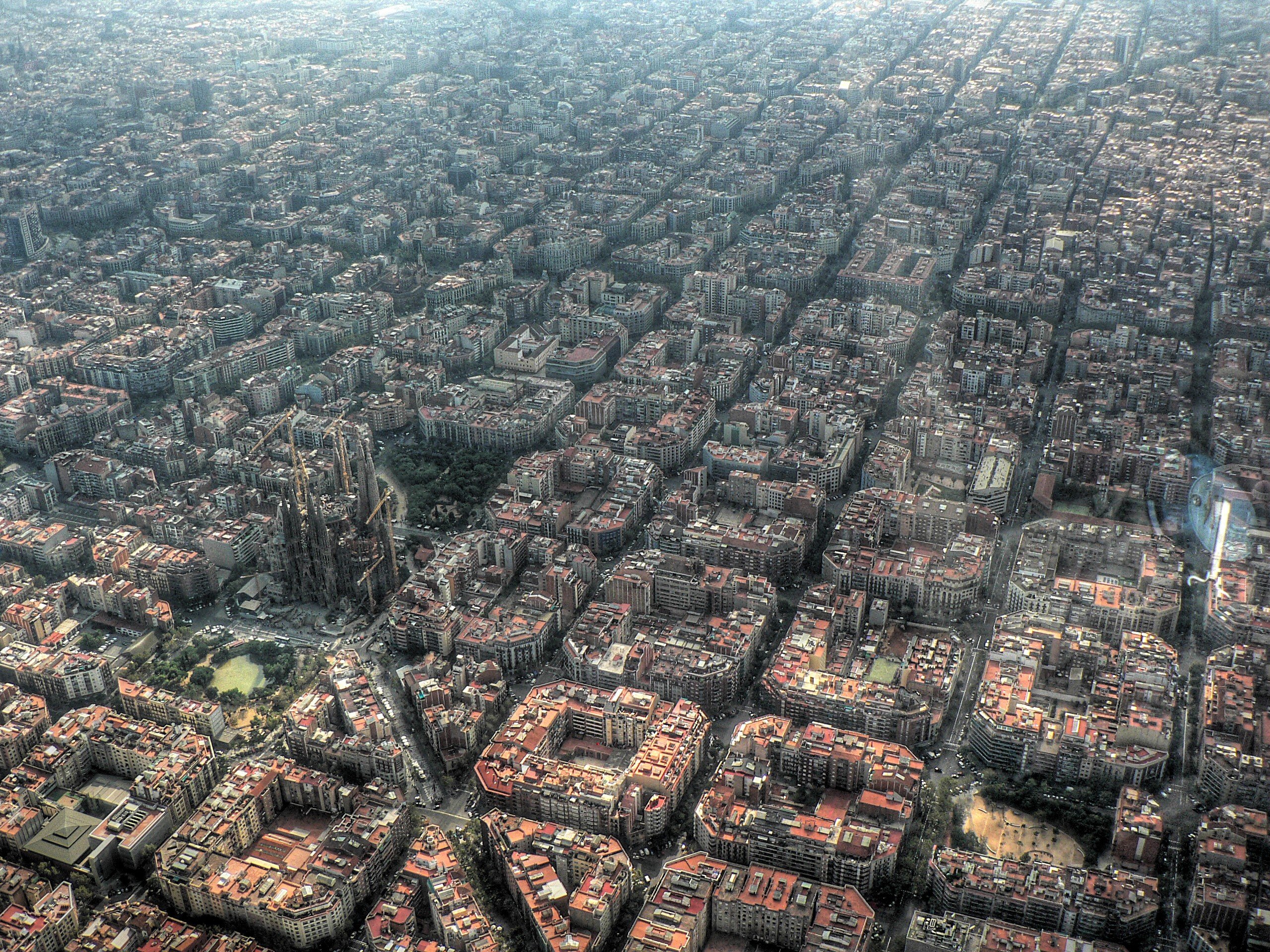 Barcelona, City, Aerial view, Church, Building, Spain HD Wallpapers /  Desktop and Mobile Images & Photos