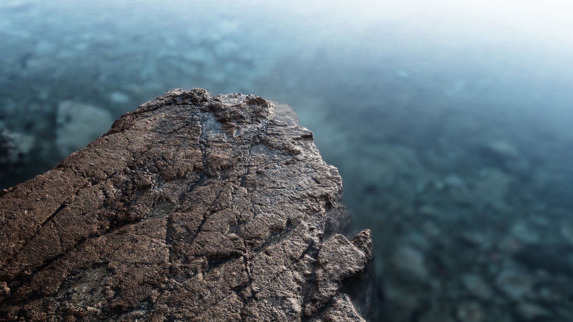 depth of field, Rock, Water Wallpaper
