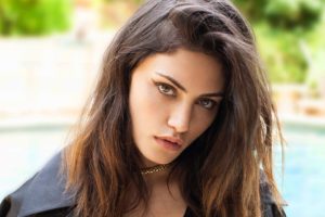 Phoebe Tonkin, Women, Brunette, Face, Looking at viewer