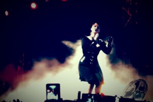 Şebnem Ferah, Heavy metal, Hard rock, Turkish
